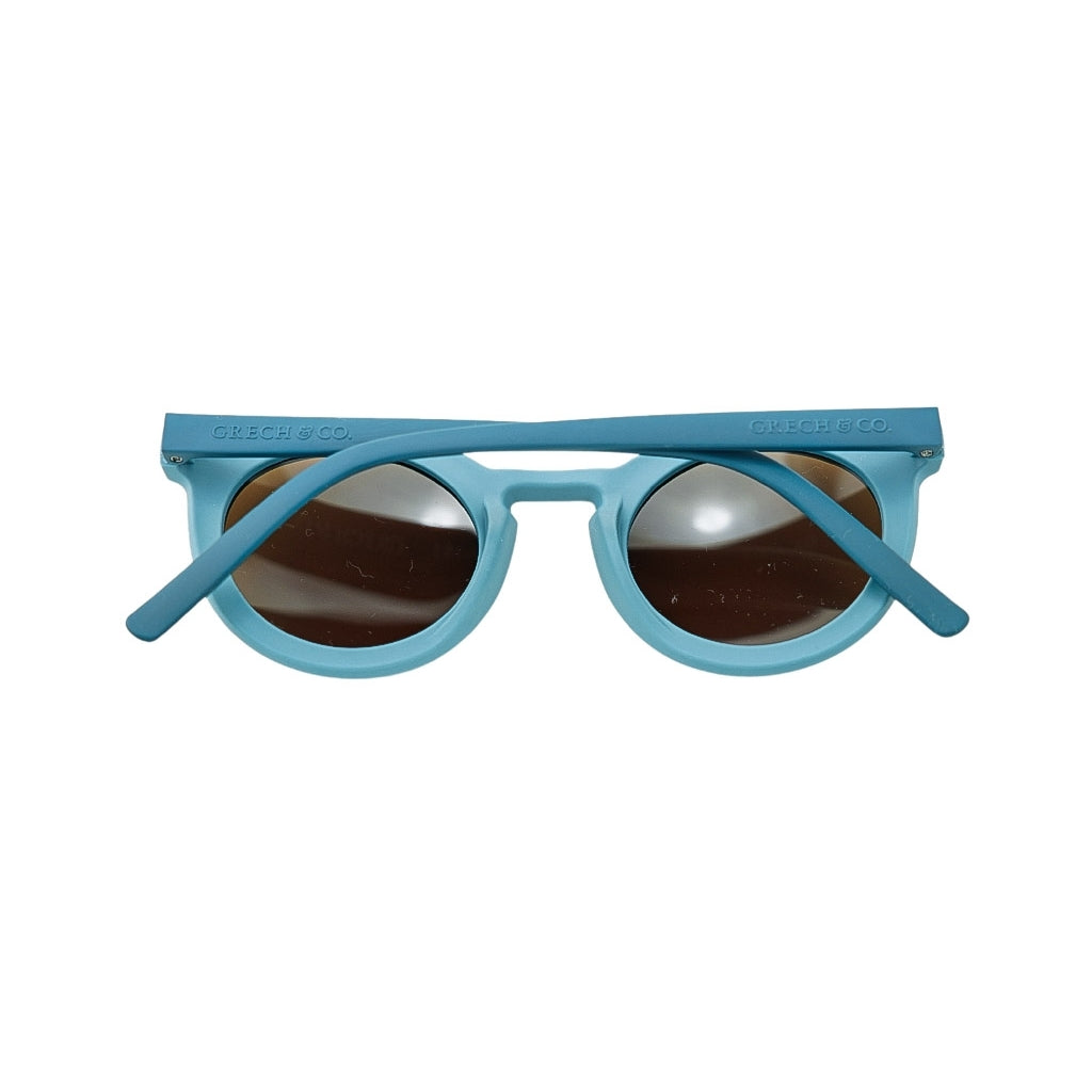 Бебешки слънчеви очила в син цвят.
